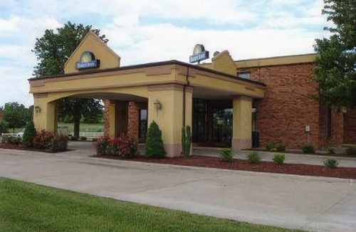 Calvert City Hotel | Days Inn by Wyndham Calvert City