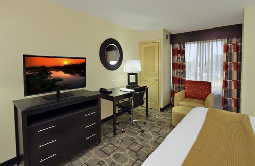 Downtown Hotel | Holiday Inn Express Augusta Downtown, an Ihg Hotel