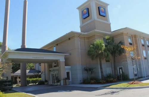 North Charleston Hotel | Comfort Inn & Suites Convention Center