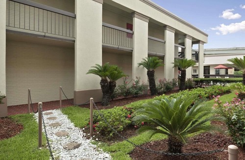 Harvey Hotel | Travelodge by Wyndham New Orleans West Harvey Hotel