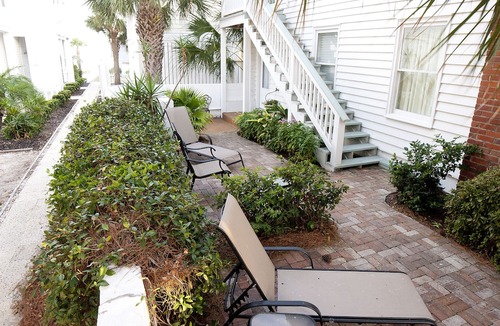 Tybee Island Hotel | DeSoto Beach Gardens