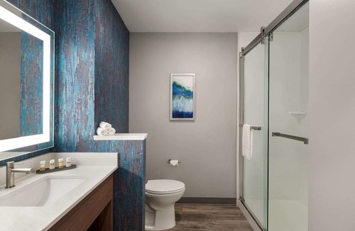 Brunswick Hotel | La Quinta Inn & Suites by Wyndham Brunswick/Golden Isles