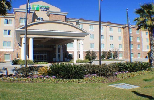 Gonzales Hotel | Holiday Inn Express & Suites Gonzales, an Ihg Hotel