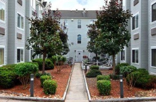 Ashley Oaks Hotel | Microtel Inn by Wyndham Knoxville