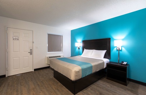 Conestee Hotel | Motel 6 Greenville, SC I-85 Near Downtown