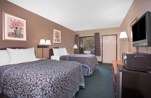 Dublin Hotel | Days Inn by Wyndham Dublin GA