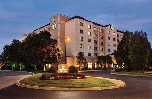 Lyndon Hotel | Embassy Suites by Hilton Louisville East