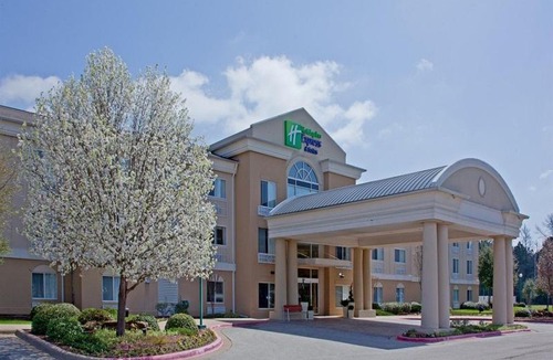 Longview Hotel | Holiday Inn Longview - North, an Ihg Hotel