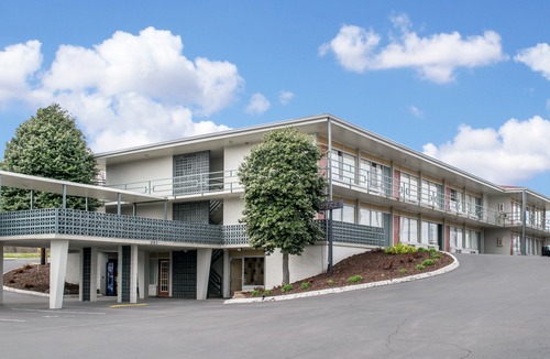 Radcliff Hotel | Econo Lodge Fort Knox