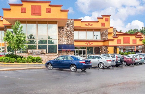 Auburn Hotel | Clarion Inn & Suites University Center