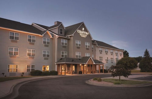 Brooklyn Center Hotel | Country Inn & Suites by Radisson, Brooklyn Center, MN