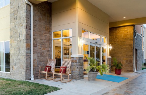 Palestine Hotel | Comfort Suites Palestine