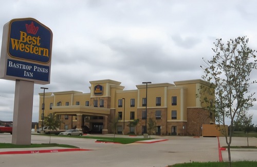 Bastrop Hotel | Best Western Bastrop Pines Inn