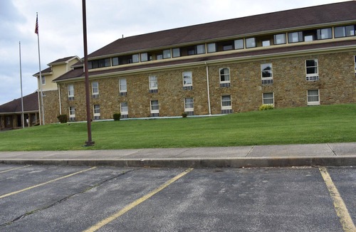 Avoca Hotel | Quality Inn & Suites Bedford West