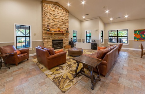 Clarkesville Hotel | Holiday Inn Club Vacations Apple Mountain Resort, an Ihg Hotel