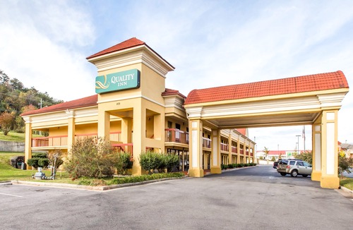 Dalton Hotel | Quality Inn Dalton