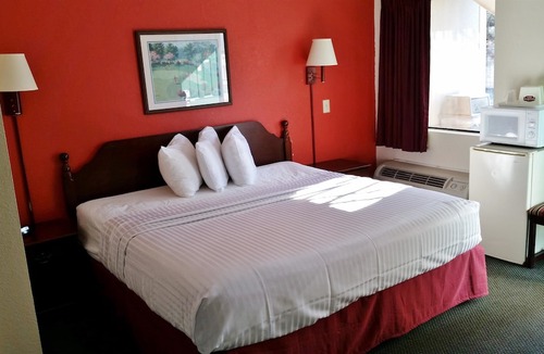 Gracewood Hotel | Country Hearth Inn & Suites Augusta