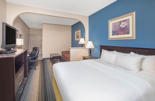 Laurel Hotel | Baymont by Wyndham Laurel