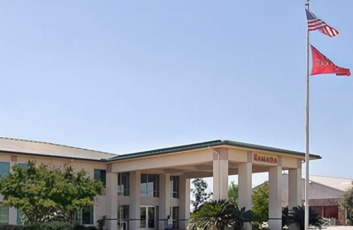 Luling Hotel | Ramada by Wyndham Luling