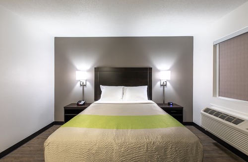 Conestee Hotel | Studio 6 Greenville, SC - I-85 Near Downtown