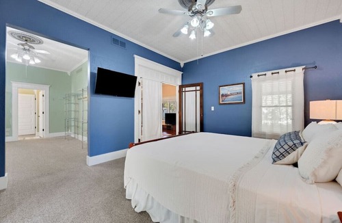Sheffield House | East Farnham Listing