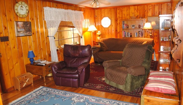 Wooded rural country estate near Lake Shelbyville and Illinois Amish country in Mattoon